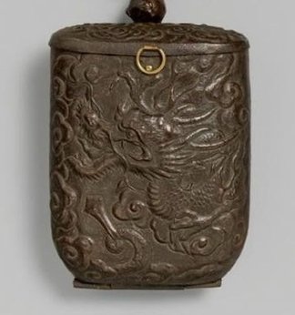 Netsuke-Tabakoire Netsuke-Tabakoire