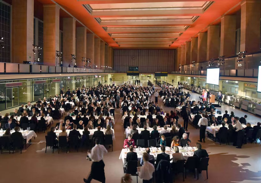 Lempertz achieves quarter of a million euros in charity auction