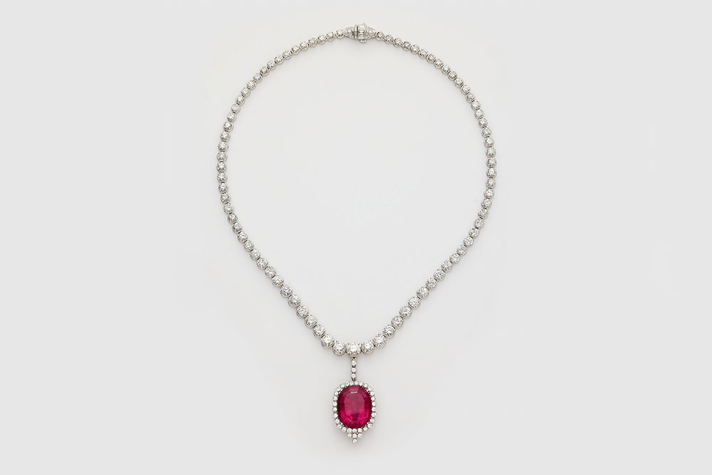 The upcoming jewellery and watches auction at Lempertz in Cologne offers a dazzling array of colourful jewels and high-quality brand-name watches